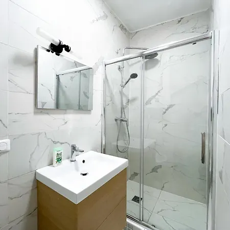 Apartment 06 - Faubourg Paris